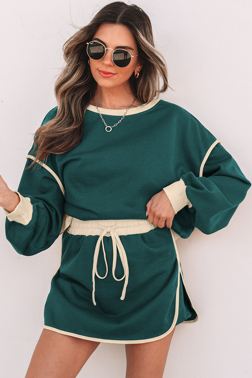Evergreen Contrast Loose Pullover and Lace-up Waist Skort Set
